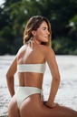 VER. MALLA BIKINI STRAPLESS DE CROCHET CON COLALES ALTA