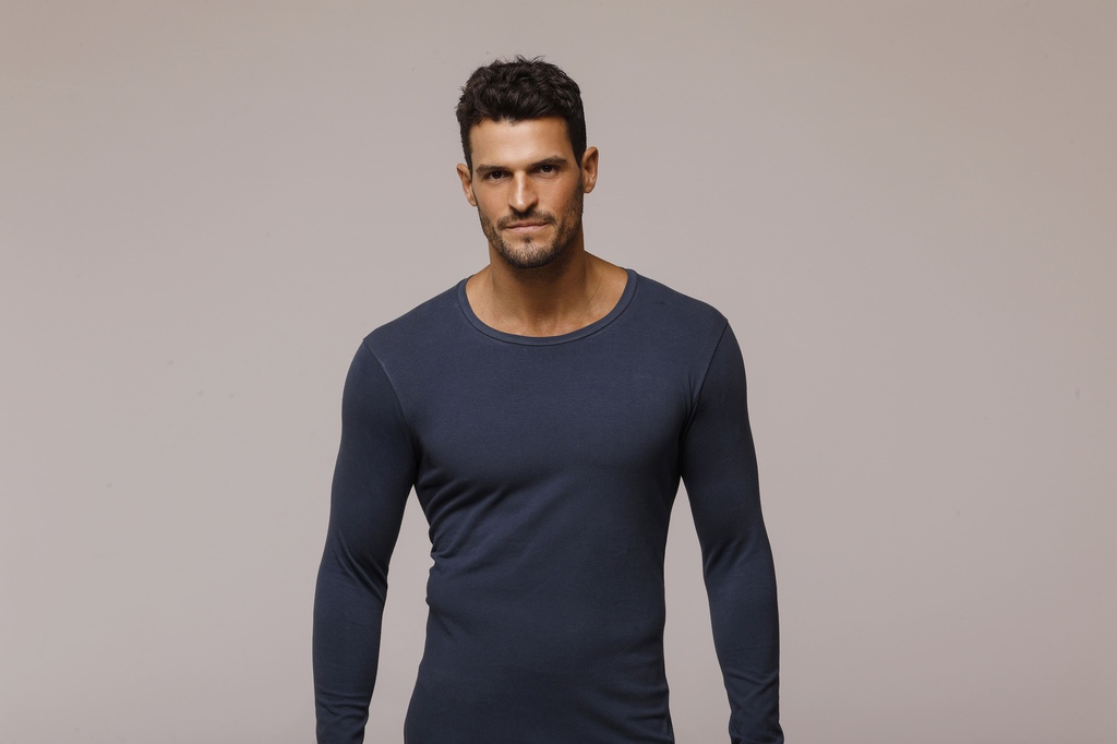 INV. CAMISETA MANGA LARGA CON CUELLO REDONDO DE ALGODON Y LYCRA LISO