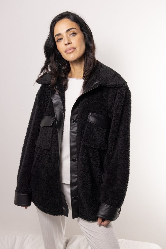 LIQUIDACION ! - INV. CAMISACO DE CORDERITO CON RECORTES DE SIMIL CUERO Y BOTONES